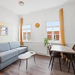 Backhome - L - Parkhaus - Fantastische Schlosslage - Smarttv - Waschmaschine - Netflix - 50qm - 24h Checkin- 3