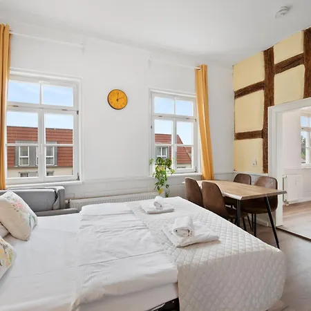 Apartment Backhome - Suite L - Parkhaus - Fantastische Schlosslage - Smarttv - Waschmaschine - Netflix - 50Qm - 24H Checkin- Apartment 3 Ludwigsburg