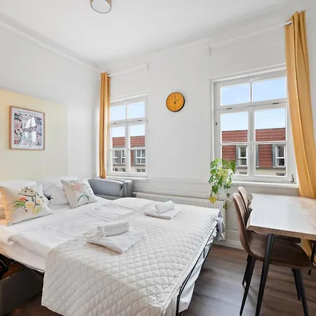 Backhome - L - Parkhaus - Fantastische Schlosslage - Smarttv - Waschmaschine - Netflix - 50qm - 24h Checkin- 3